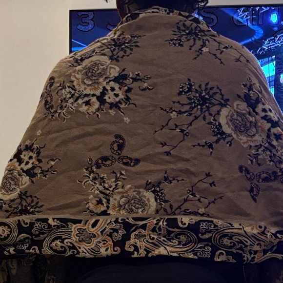 Vintage style Wrap Fleece Shawl Cozy Cover Up tan &  Black - Picture 5 of 5